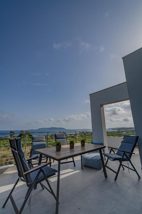 Salandore Blue Finikounta Luaran gambar
